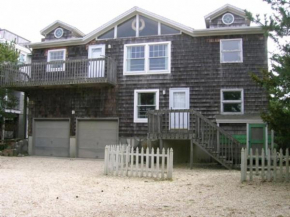 Quaint Ocean Front Duplex!